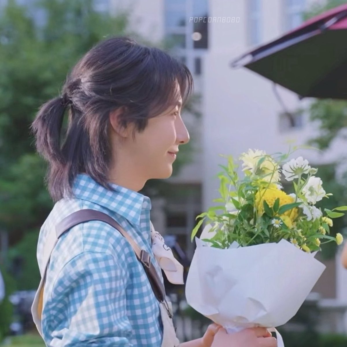 belantarajingga's tweet photo. “i just picked a few pretty flowers, look…”

                                                     “for me?”

“do you want them?”

                                                      “i want you more.” https://t.co/temLqCasN3