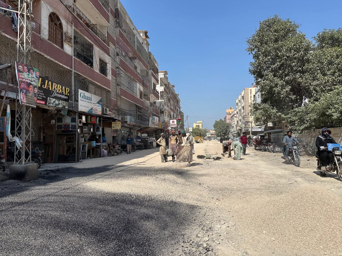 HasnainDawood97's tweet photo. Through the efforts of Mayor Hyderabad @KashifShoroPPP , CC flooring work is progressing in #PS63 Union Council 122 under the supervision of PPP leader @humia_naqvi . The work aims to improve local streets and provide residents with durable access. #HMCWork https://t.co/xGqoVdpx2m