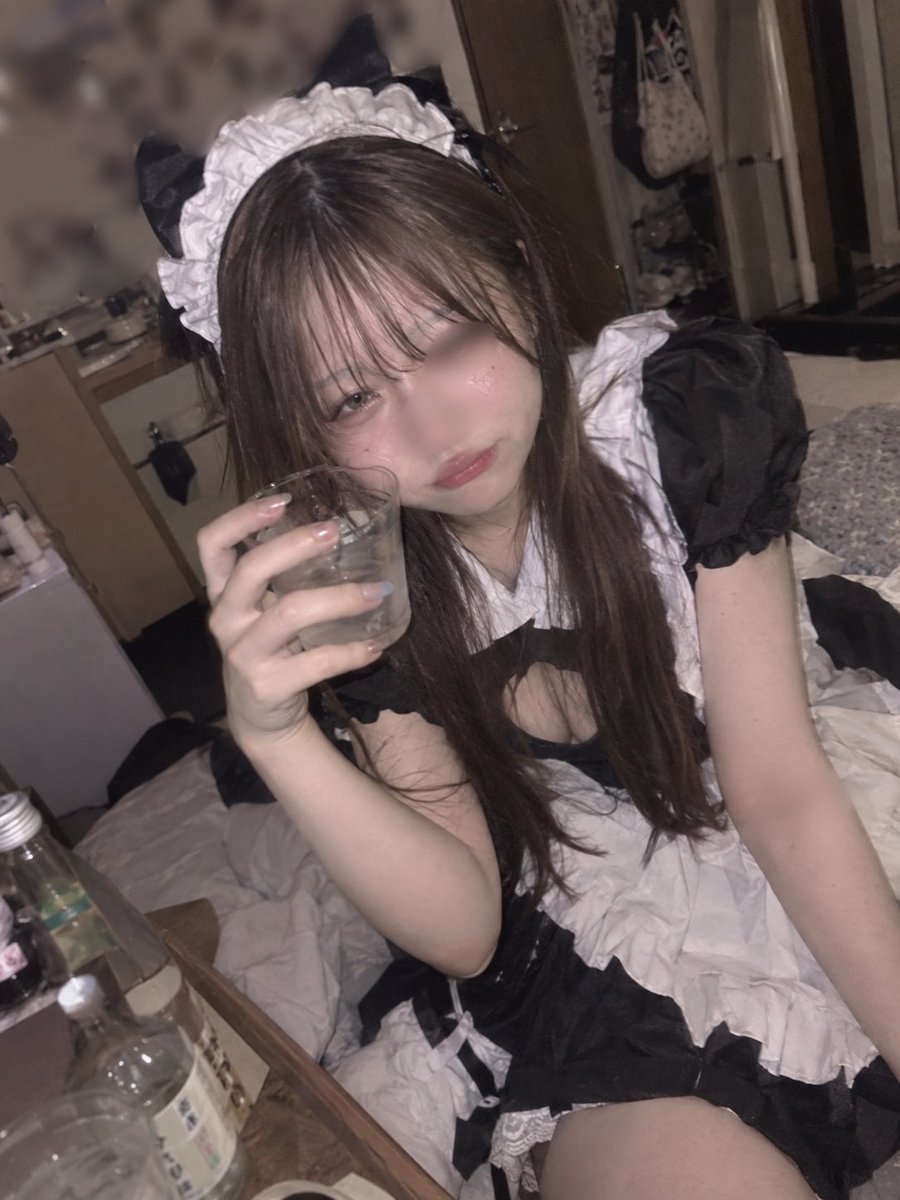 mi_2zu_'s tweet photo. ノリでメイドコスした時の❕

#裏垢女子 #おじさん大好き #おじさんと繋がりたい #裏アカ女子 https://t.co/CNeGdnAgIL