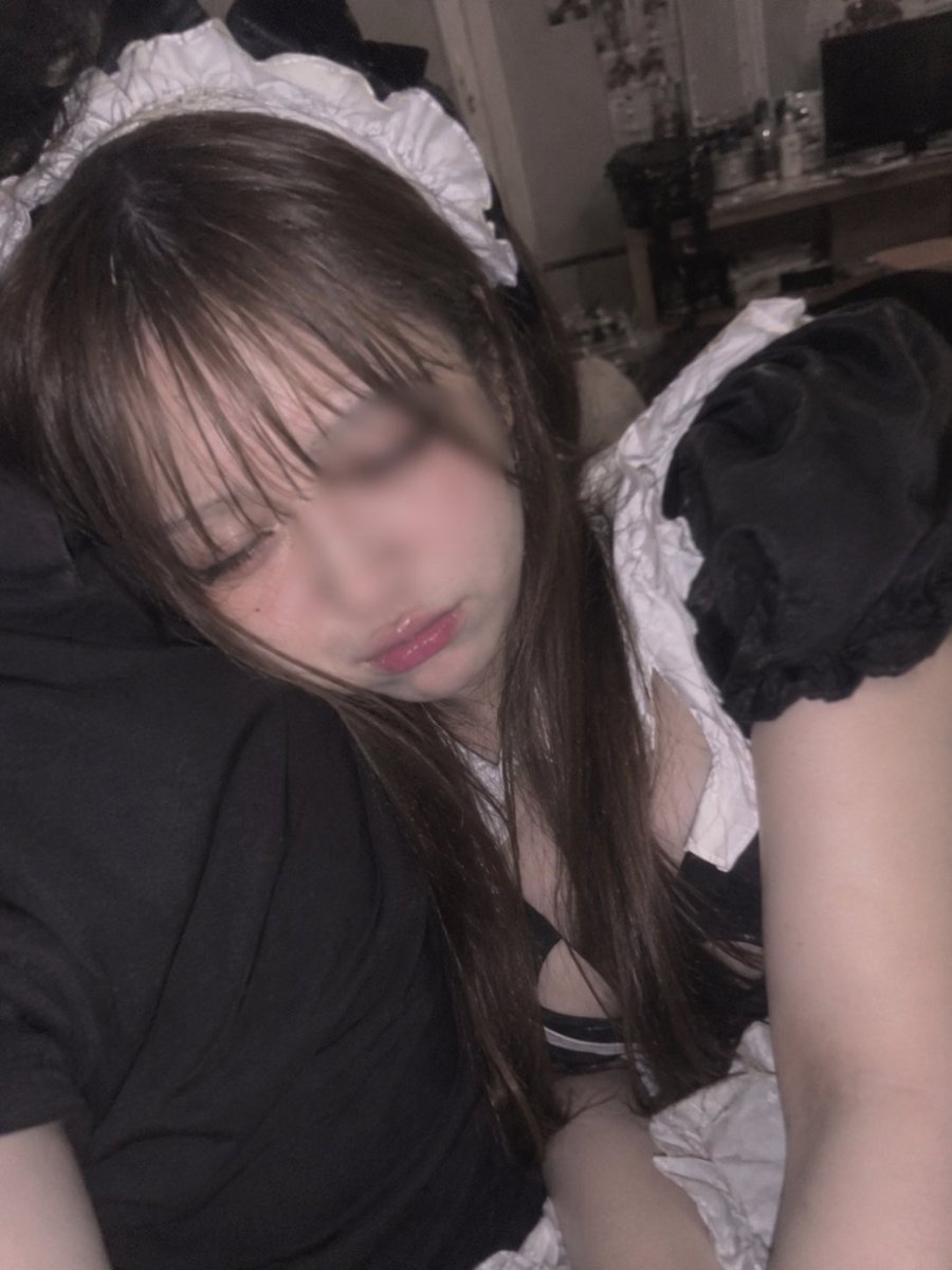 mi_2zu_'s tweet photo. ノリでメイドコスした時の❕

#裏垢女子 #おじさん大好き #おじさんと繋がりたい #裏アカ女子 https://t.co/CNeGdnAgIL