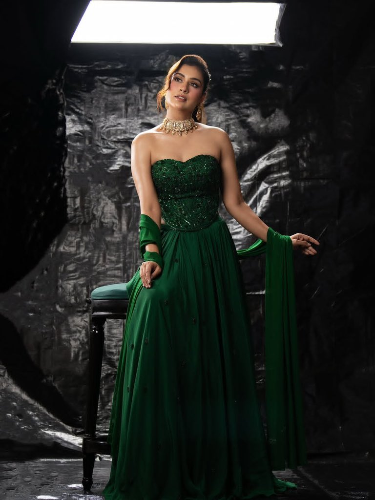 ursniresh's tweet photo. Payal Rajput Looking Absolutely Stunning
#Payal #PayalRajput @starlingpayal https://t.co/JifBSXLSpO