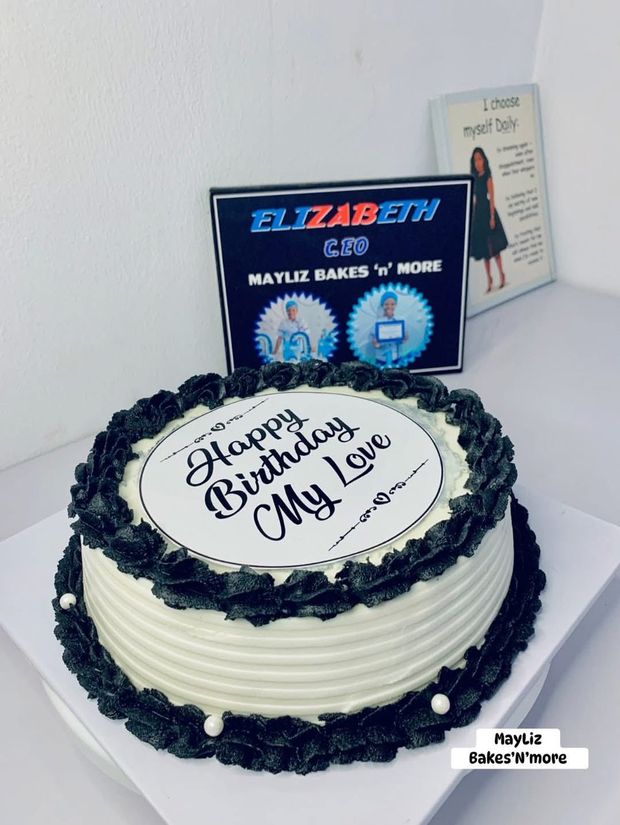 MayLizBakes's tweet photo. Can’t withhold this beauty from y’all!

Black and white is such a blast, and I loveee it! 🤍

Guys! We’re still very much in the business of creating beautiful cakes and mouth-watering pastries.

And please, get familiar with our office address:

📍 Airport Road, Oba ile, Akure. https://t.co/pDZhPlFAtm