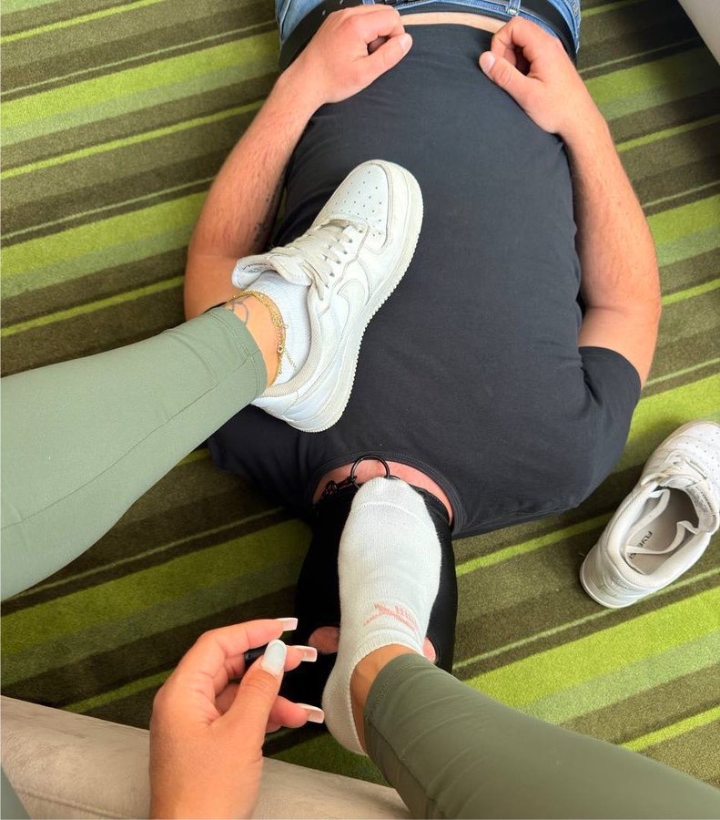 unique_larry1's tweet photo. Little stupid sock boy, you will always serve me and never leave me. 🧦 https://t.co/p8OpEwVMlb