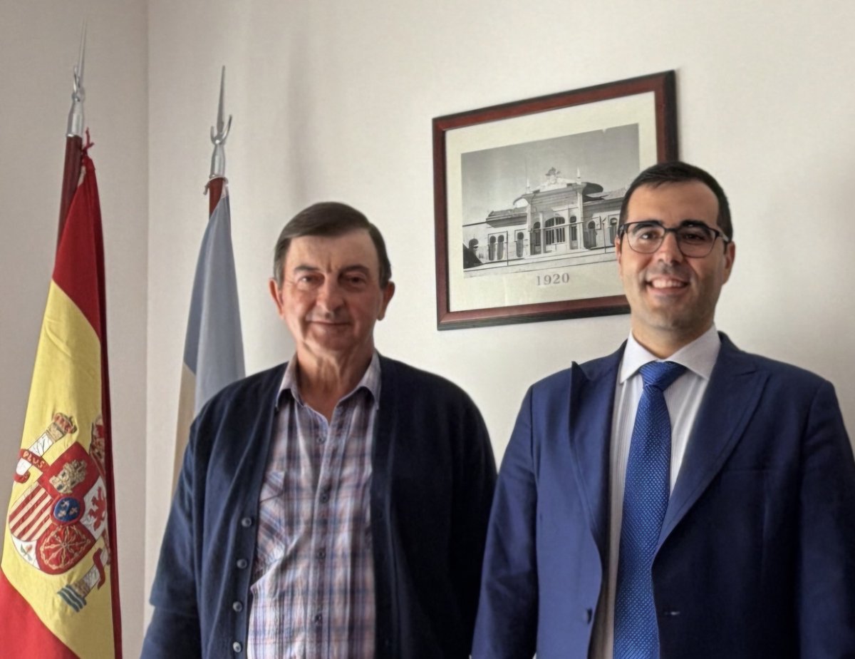 CgEspBahiaBlanc's tweet photo. La semana pasada participamos en el 11° Encuentro Regional de la Federación Regional de Sociedades 🇪🇸 del Sur de 🇦🇷, en General Roca, y visitamos a la Asociación 🇪🇸 de ese municipio del Valle🍎. https://t.co/l9xKECUyHK
