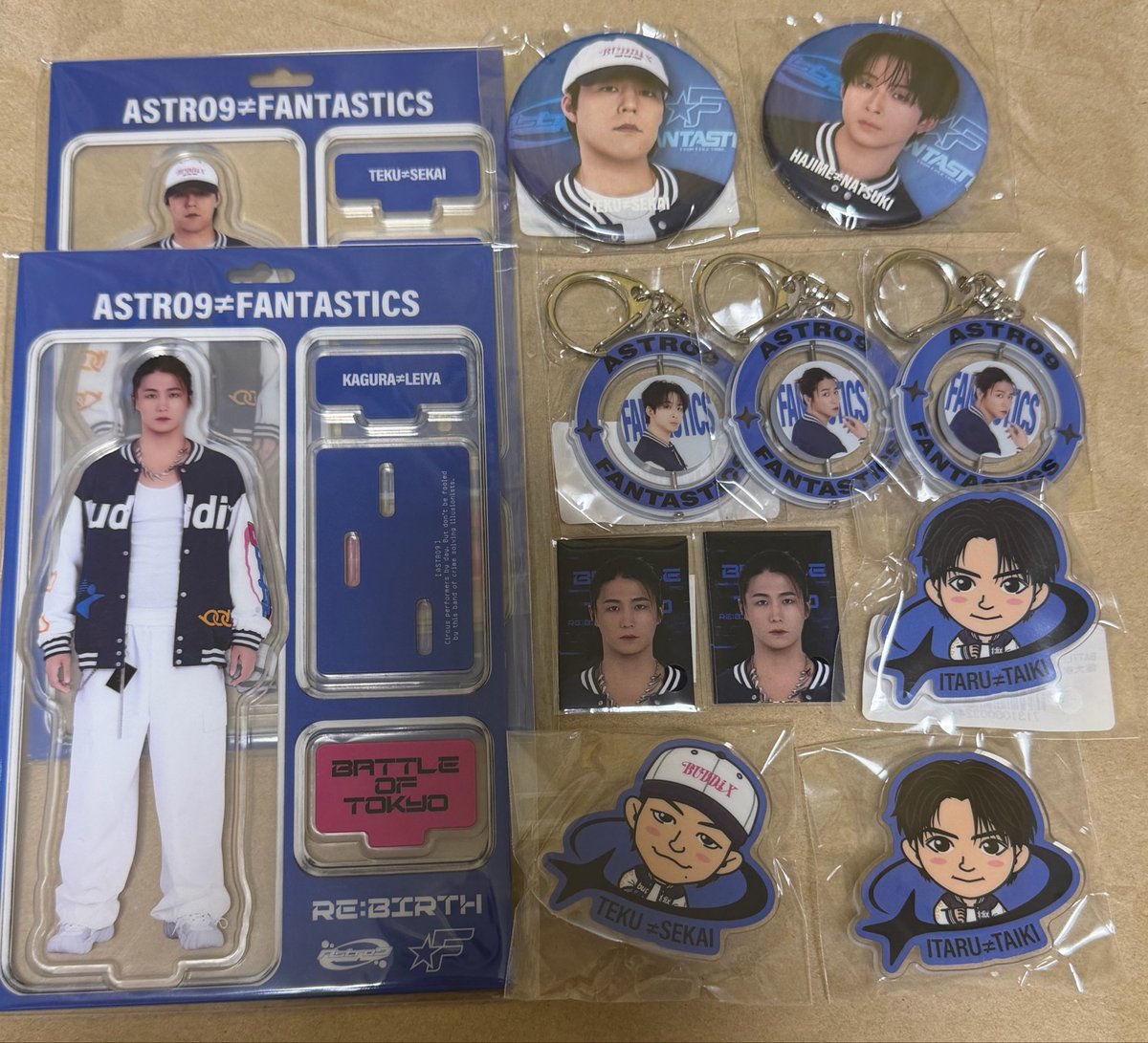 tomolovef9's tweet photo. FANTASTICS ファンタ BOT SF ハイロー
アクスタ フォトカ ガチャ 交換

譲)画像1.2.3枚目
　世界 佐藤 澤本 瀬口 堀 木村 八木 中島

求)定価買取or画像4枚目 佐藤 澤本 八木

シクレは交換のみ、比率違い⭕️
ハイロー9/22.23、SF代々木9/26.27
会場にて交換可能な方お気軽にお声掛けください。 https://t.co/7vrGvfy4N2