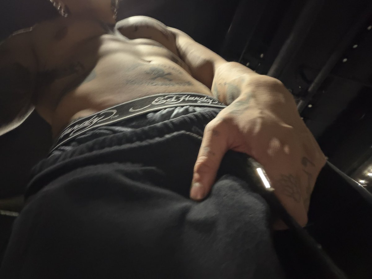 r1posterboy's tweet photo. Cum for me https://t.co/cYqcLIcQB1