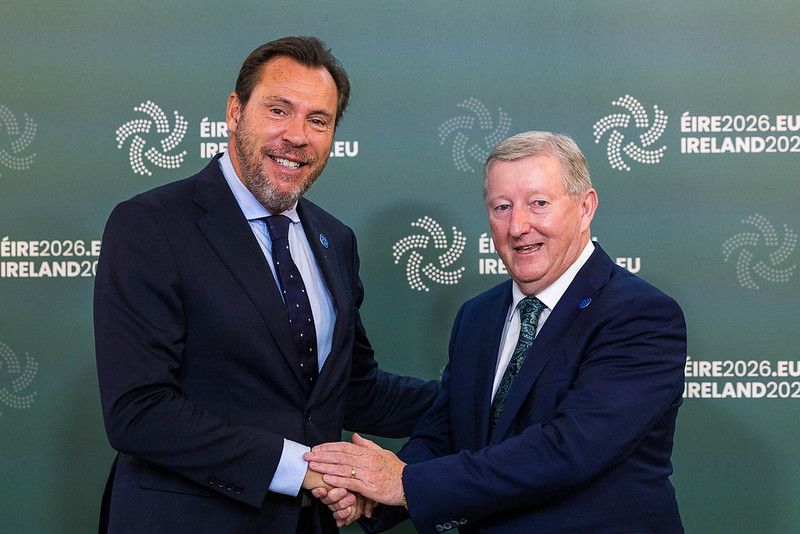 HablamosdEuropa's tweet photo. #TTE | @oscar_puente_, ministro de Transporte, participa hoy en Dublín en la reunión informal de Transportes de la UE.
Seguridad, tecnología, sostenibilidad y combustible son los temas principales en un encuentro en el que se abordan algunos de los retos de la movilidad europea. https://t.co/0VJnIVCuJu