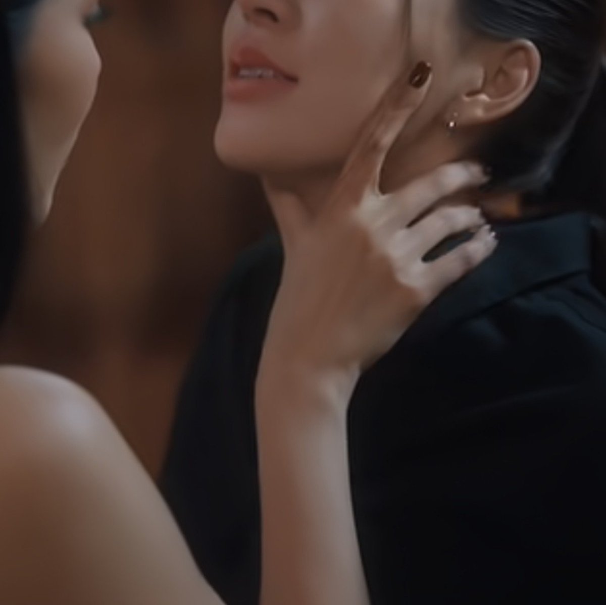 Tifatdr's tweet photo. กราบคนดีไซน์ เก่งมาก ฉันรอดมาได้ก็บุญแล้ว 🥹👍

KHOM KHLANG EP3
#ข่มขลังตอนที่3 https://t.co/XYZGMwERBG