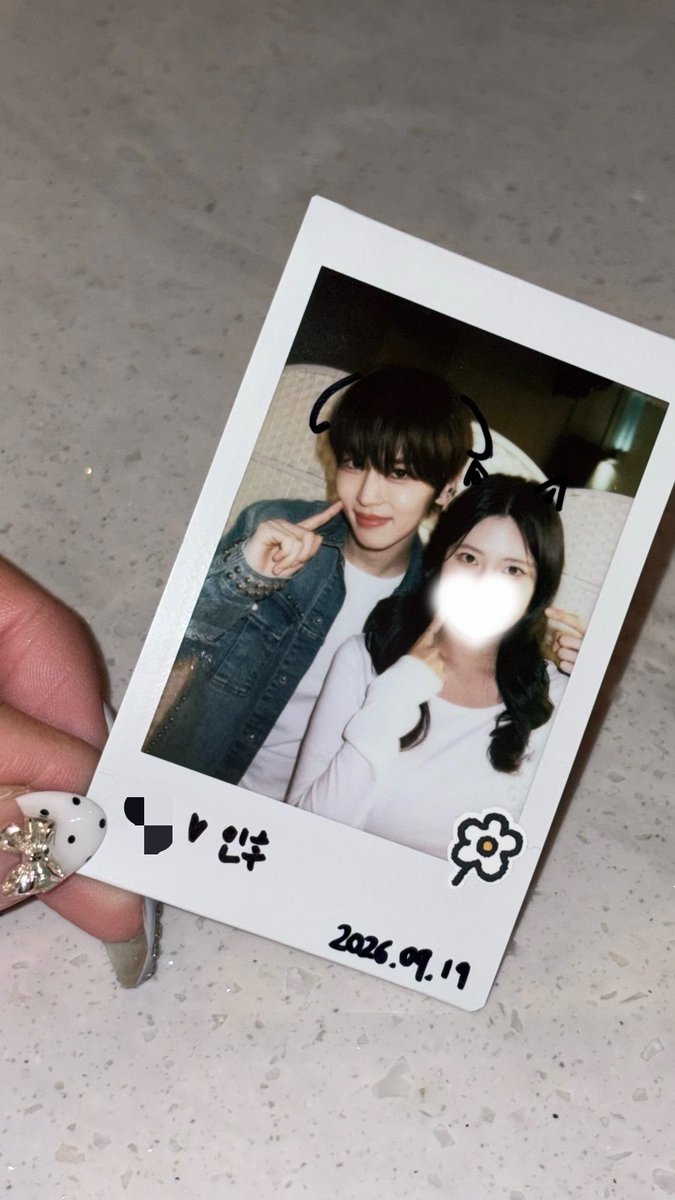 huururuk's tweet photo. 👩🏻‍❤️‍💋‍👨🏻🫪🧑‍🩰🧑‍🩰 https://t.co/SCRReKBYDD