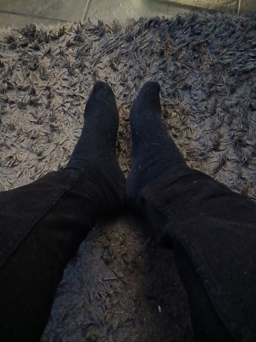 karl683399's tweet photo. Nothing beats getting home form work and taking my sweaty socks off🤣🤣 https://t.co/QqAXig6kWT