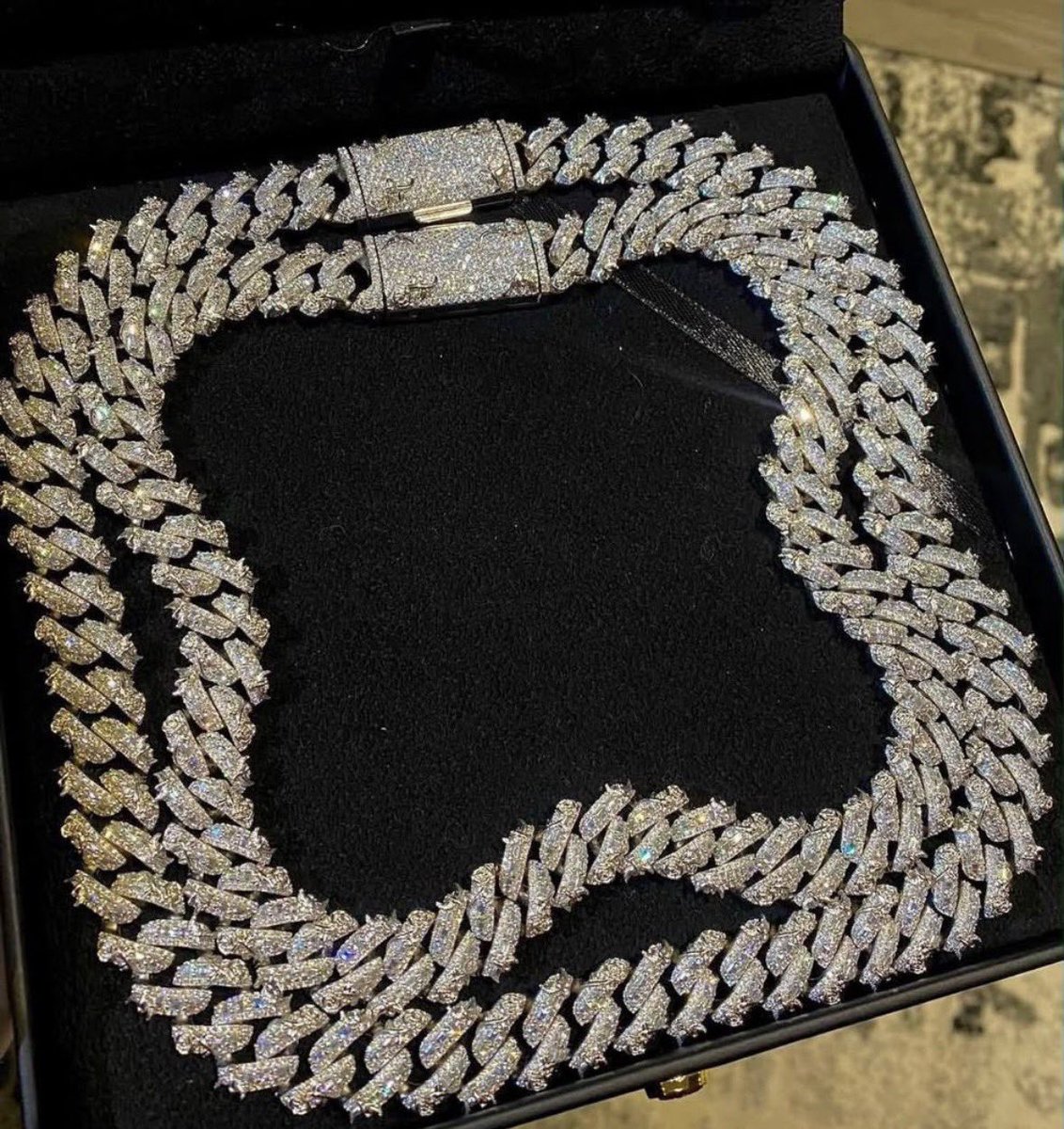 swagtemple400's tweet photo. swag chain available https://t.co/6mcbiYCX2Z