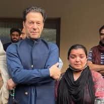 shahbazrajapti's tweet photo. پاکستان کی بہادر فورسز نے ایک اور معرکہ سر کر لیا
لاہور سے عروبہ دلدار کو ان کے گھر سے گرفتار کر لیا۔ 20 سے 25 جوان چادر چار دیواری کا تقدس پامال کر کہ ان کو گرفتار کرنے میں کامیاب۔ https://t.co/hhaPUgAKTM