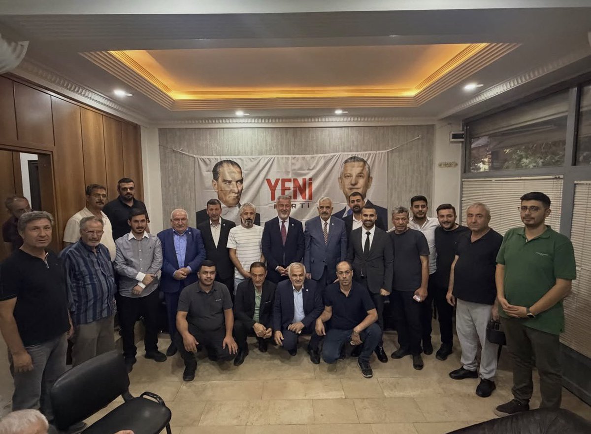 AdnanTuysuzz's tweet photo. Bugün Yeni Parti Muğla Milletvekilimiz Av. Cumhur Uzun’u Siverek’te misafir ettik. Umutla geldi, umutla ayrıldı. Birlikte büyüyor, birlikte güçleniyoruz.

#YeniParti #Siverek #CumhurUzun https://t.co/79KNmvbC87