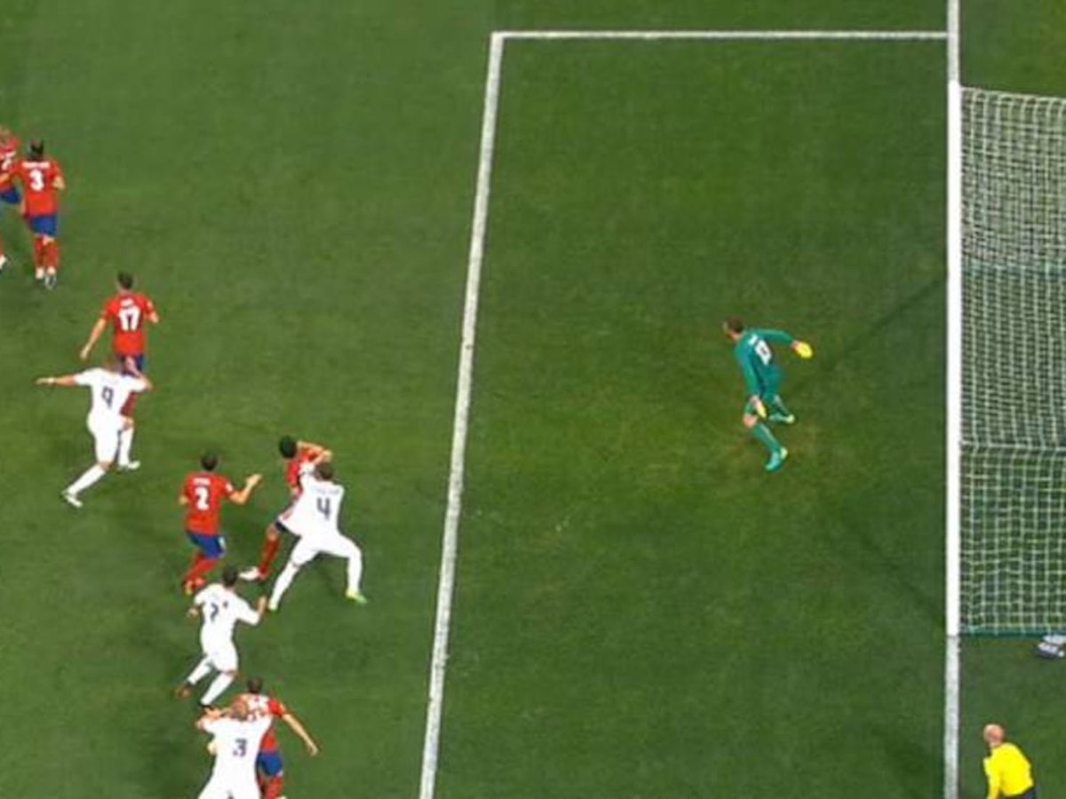 indieatletico's tweet photo. Es que es surrealista la campaña que tiene montada tras cada derrota el que es, irónicamente, el club más ladrón de la historia

Si les hacen esto en una final de Champions en la que marcan el único gol legal y les arrancan el título se hubiera parado el mundo https://t.co/og3ZjCgg4Y