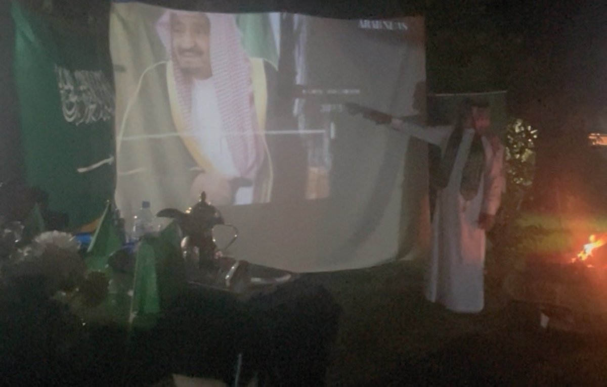 aldhafairy2's tweet photo. مساهمة مع فرحة شعب بلادي في #اليوم_الوطني_السعودي_٩٦  فقد اقمت انا واخي ابو محمد والاخ ابو عامر ، حفل رمزي في منزلي ب #جورجيا ، شاركني فيه الاصدقاء والجيران، وتشرفنا ايضا بمشاركة عضو البرلمان الجورجي السيدة تمارا مع زوجها ومديرة مكتبها في هذه الليلة ، وقد عرضت لهم فلم عن #المملكة_العربية_السعودية  وتسلسل حكام هذه البلاد العظماء ، وقدمت لهم هدايا ، تعبر عن شكري لهم لمشاركتنا هذه الفرحة .