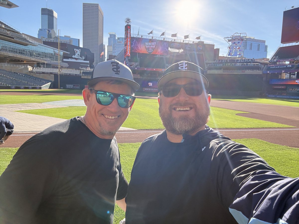ImpactSportsS's tweet photo. Great seeing some teammates from back in the day! https://t.co/ClNTIM3igR