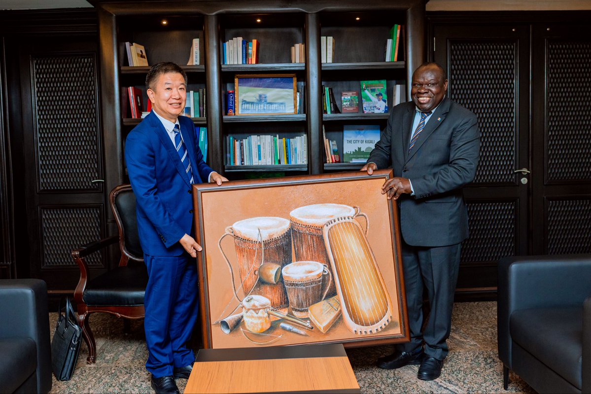 rpfinkotanyi's tweet photo. Today afternoon, Secretary General Hon. Christophe Bazivamo together with Deputy Secretary General Hon. Stephen Gasana, received Mr. WANG Liyong, Director General of the China Center for Contemporary World Studies, of the International Department of the Communist Party of China Central Committee (IDCPC) accompanied by Amb. Gao Wenqi of China to Rwanda, and their delegation.

Discussions focused on strengthening the existing relations between the RPF I nkotanyi and the Communist Party of China in various sectors such as culture, education, research, people to people exchange and others.