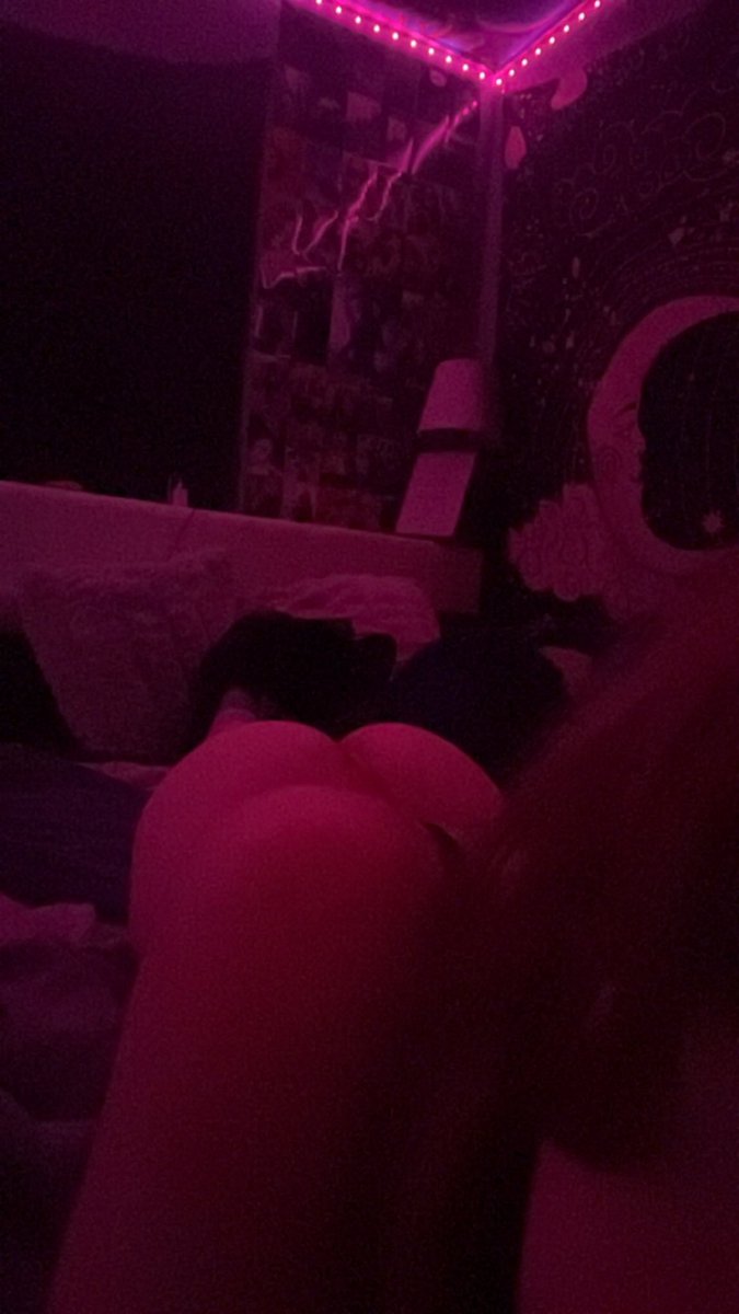 xxtatie's tweet photo. 🫧Who trynna get behind?#nsfwtwtًً #nsfwㅤㅤ #femboy https://t.co/275BrQJYml