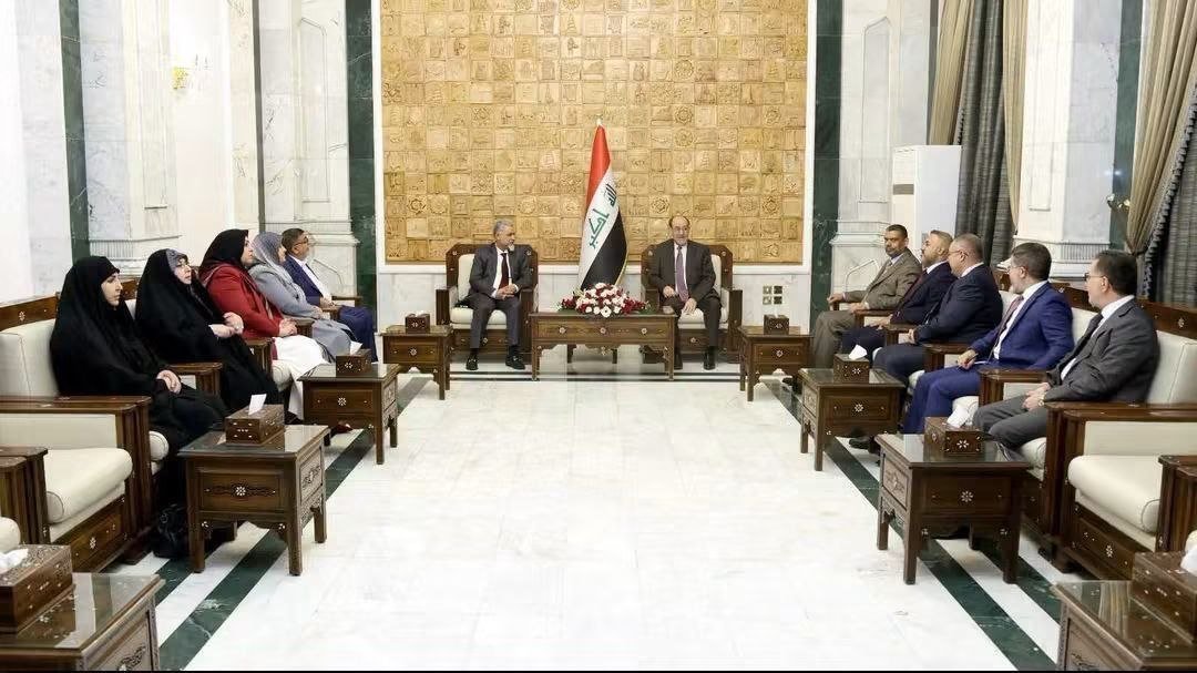 flytoo3fzh's tweet photo. #عاجــــــــــــــــــل كتلة سومريون بضيافة الزعيم المالكي اليوم بعد ان أعلنوا انسحابهم من الاعمار والتنمية بعد الاعتقالات الت�� طالت اعضائها https://t.co/YnbOk7HsWw