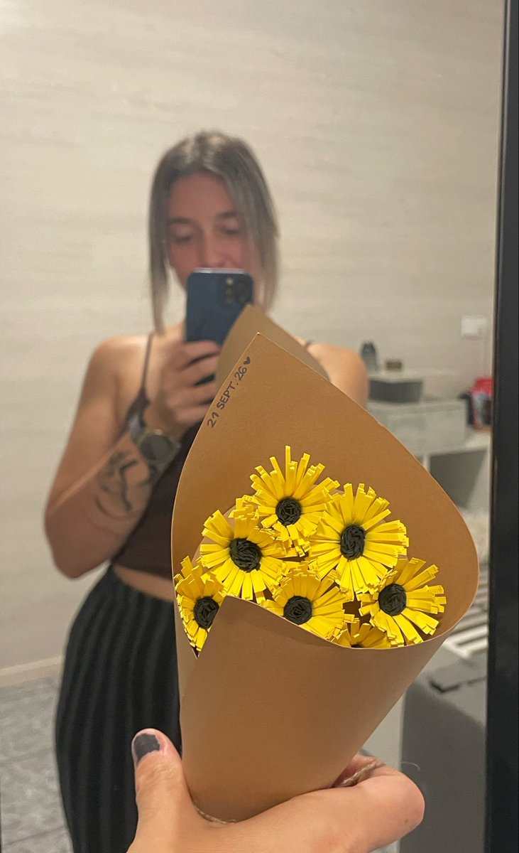 KoteStorm's tweet photo. Donde lo que te importa, importe.
Feliz 21 de Septiembre 🌻
#floresamarillas #floricienta #21Septiembre https://t.co/sTekemumtW