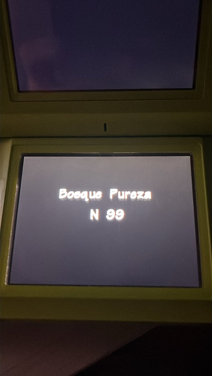 party3poison's tweet photo. después de muchos intentos durante mucho tiempo, celebi y yo somos amiguis :3 https://t.co/9zc7u98Xty