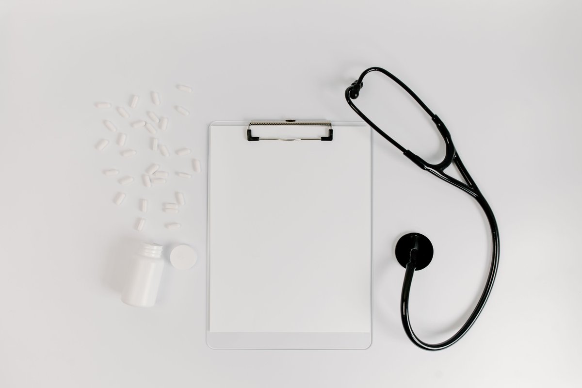 pulsetownships's tweet photo. An Estrie nurse has been ordered temporarily struck off the OIIQ roll for four months after admitting she wrote five false prescriptions using another nurse practitioner’s name or permit number.

Full story: https://t.co/IuL3nTMPry
