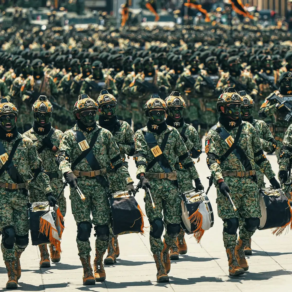 OfldeCuartel's tweet photo. Todo por México. 💚
Algunas fotografías del desfile cívico militar 2026.
#defensamx #EjércitoMexicano #SiempreLeales #TodoPorMexico #gafes #desfile https://t.co/8hvH6bfxPm