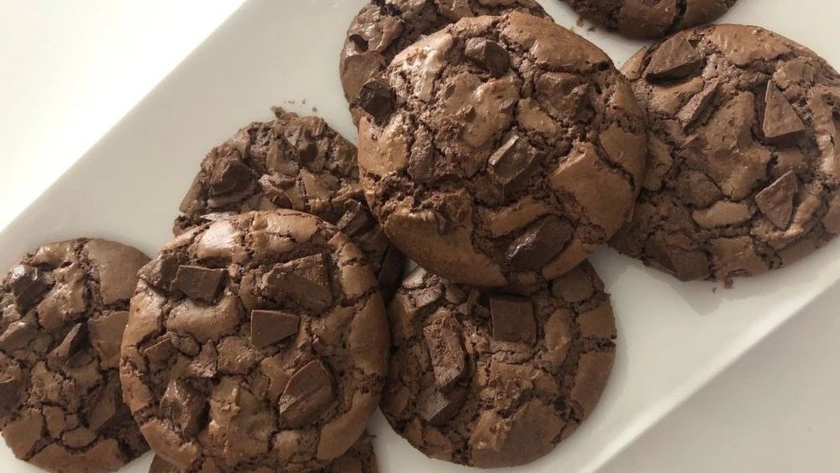 frillpupf's tweet photo. ⸝⸝     ୨୧    dessert  this  or  that  !   ꒱
      
            ─   food  poll  4  #edrtwt 

            ♡   /  ↻   appreciated  c: https://t.co/xauO6u4qdc