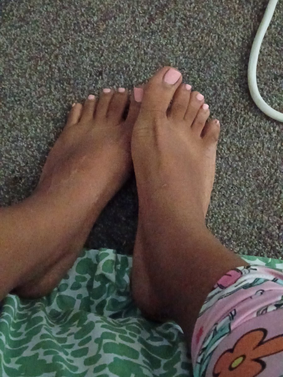 queentx06's tweet photo. Ready to pamper your timeline. DM to see what’s behind the blur. 👣✨ https://t.co/6J2knacwLP