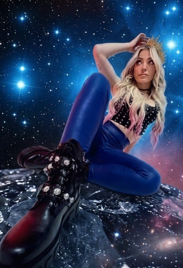 RainerSalazar3's tweet photo. @MSC880 @AlexaBliss_WWE https://t.co/fEcbqowOkz