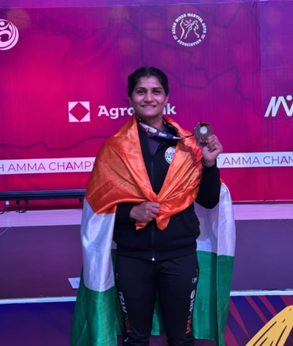 Rohan09S's tweet photo. Here we go! 🇮🇳 https://t.co/EHBnyUIYCn