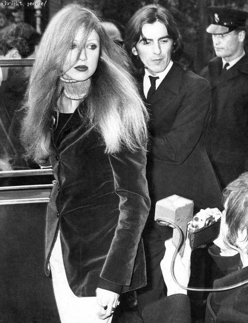 elininthe60s's tweet photo. They are so vampires!!! https://t.co/wOJ44tyqEB