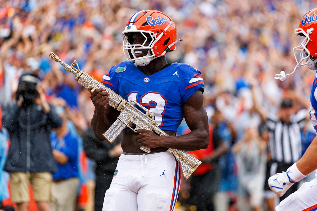JonsSweatySack's tweet photo. BOMBSHELL. Jaden Baugh Suspended from NCAA and put in jail prison for life after “letting that bitch sing” At Floridas practice for the match up against Ole Miss this weekend. #WhosSuprised #🦍 #✊🏿✊🏿✊🏿 https://t.co/leXTPgtMhv