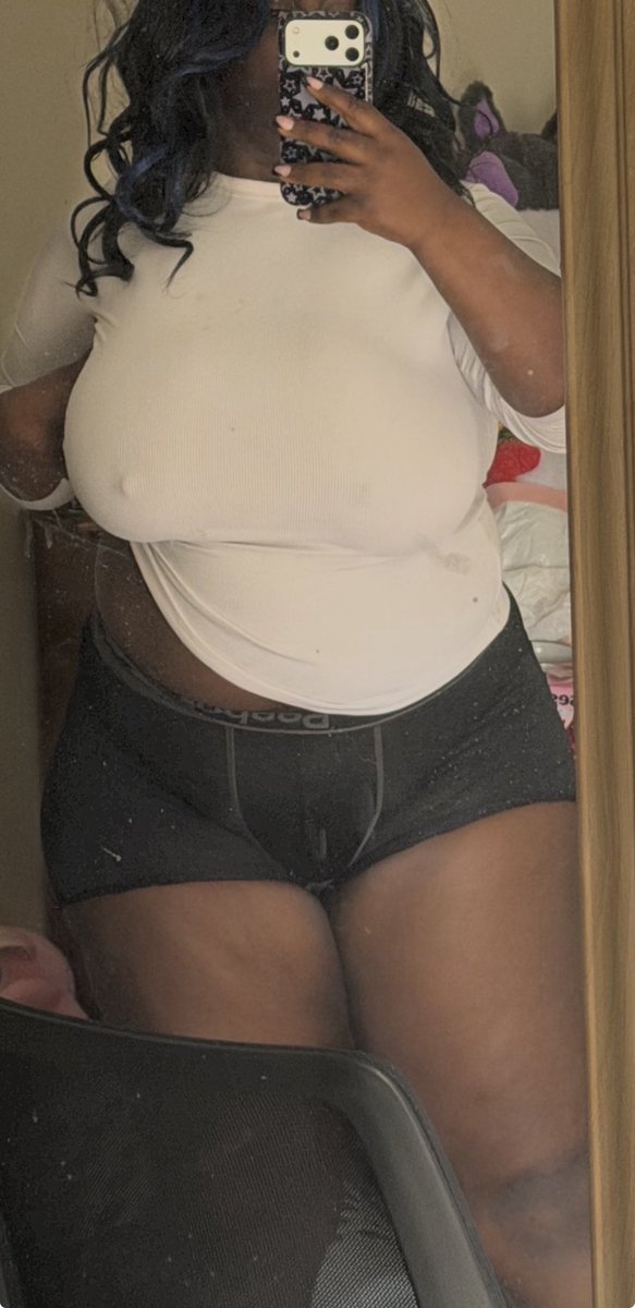 Sl_ttyPrincesss's tweet photo. I just want a bestie that wanna bump coochies nd let me ehp🥺. Guess that’s asking for tmmm #atl #wlw #nsfw #girlxgirl https://t.co/N0CDhnvwHO