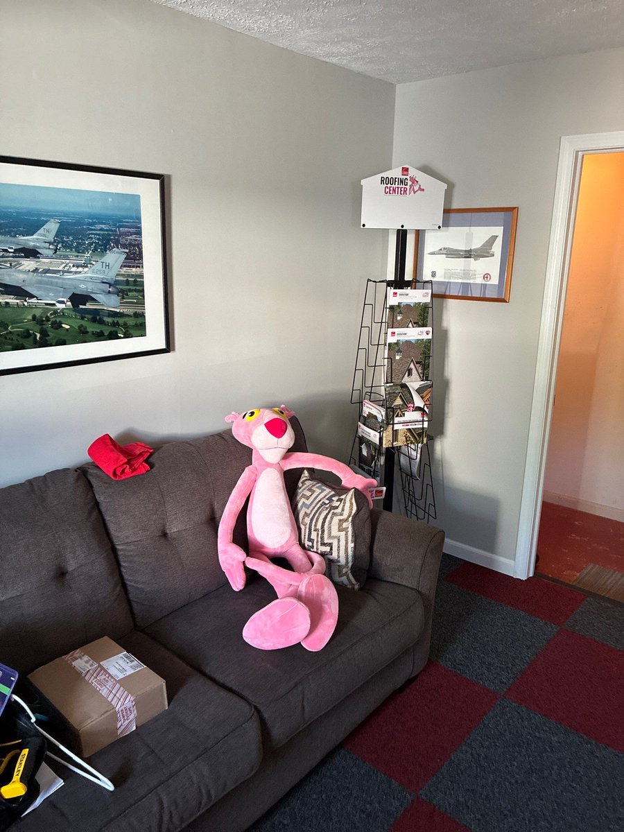 gerkinroofing's tweet photo. Meet the office manager. Bedford's Owens Corning Preferred Contractor has a soft spot for this guy. ๐ (812) 508-0614 https://t.co/MVFLIBwofX #GerkinConstruction #BedfordIndiana #PinkPanther https://t.co/GrGBPHxeHJ