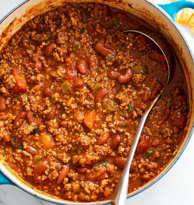 oelma__'s tweet photo. What’s your go-to side with chili?

And don’t say crackers. https://t.co/TEVGHg9h77