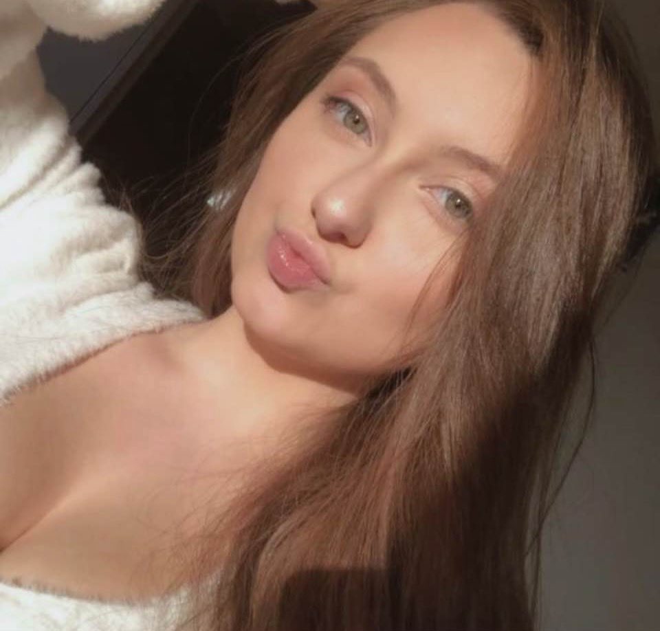 PoleSmithsofo's tweet photo. 26 m. Seeking huge soft cock to grow and throb on sluts face dm how big u r plzzzz https://t.co/fxFX8vsrW0