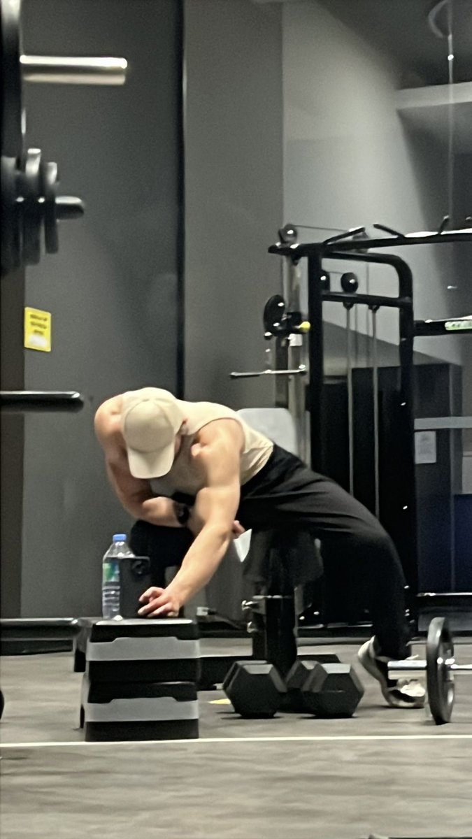 finndingnemo's tweet photo. Monday Workout Day https://t.co/wXPj0kk0Qf