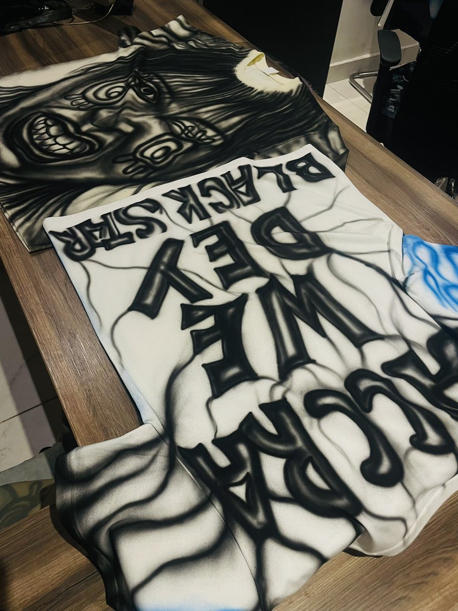 dottygrimezz's tweet photo. NEW DROPP 💧💧💧
Hand-Airbrushed 1/1 DOTTY TEEZZ 
SHOP IS OPENED LINK IN BIO https://t.co/WZdai8m7qZ