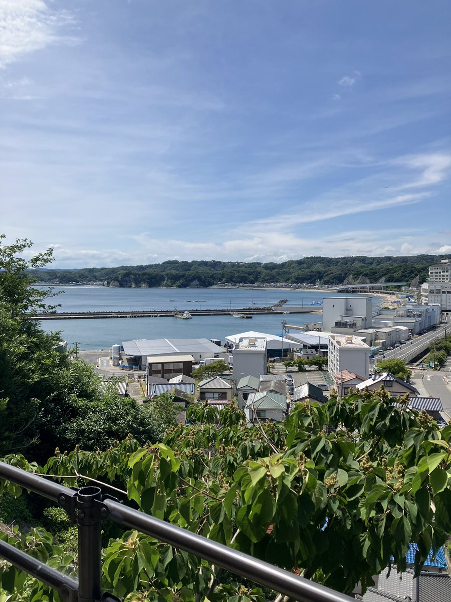 boabored's tweet photo. シルバーウィークって何？(ｰｰ;)
お彼岸、秋分の日で良いじゃないですか？
お彼岸は祖先と自然に感謝を捧げます。
一方的に繋がりを壊し続けたお返しは年々強烈になってる様な…😞
神社仏閣に惹かれ細いながらも縁を結べた土地土地の被災を聞くのは悲しく心配…

だけど、こんな思いも浮かびます🙏 https://t.co/dAXcqdsMAZ