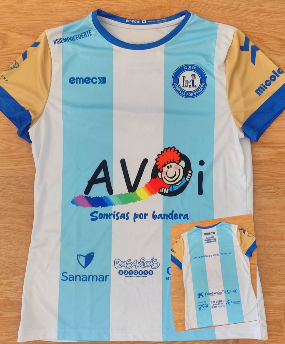 PaezJose56114's tweet photo. Buenas soy José Páez voluntario de AVOI ( asociación de voluntarios de oncología infantil) de Málaga, nos gustaría hacer entrega de nuestra camiseta AVOI CF el primer equipo federado en España con niñ@s  de oncología y hematología y hermano@s. Gracias 
@elchiringuitotv https://t.co/5sOhmtPCRl