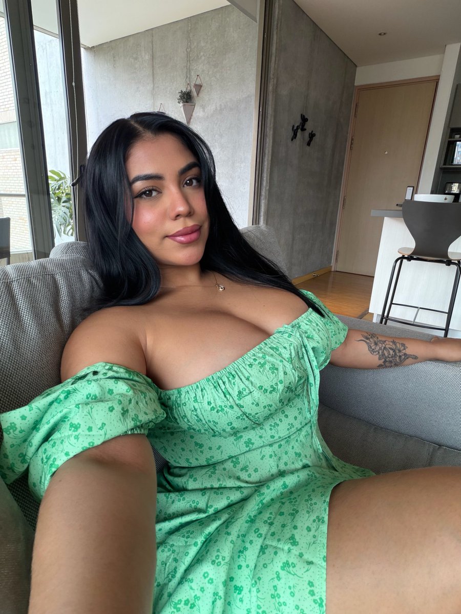 Angelaofx's tweet photo. Waiting for u https://t.co/vcCWGPUQSf