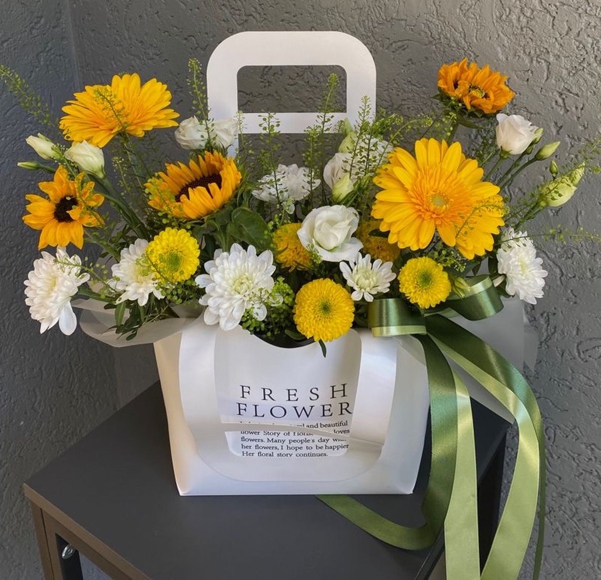 thecoffeespages's tweet photo. Toc toc… ¡Han pensado en ti en el día de las flores amarillas!

🌼Para: @enflorarse 
🌻De: Anónimo. 

📃 Mensaje: Bonito día, belleza. https://t.co/lA3oyVeYHL