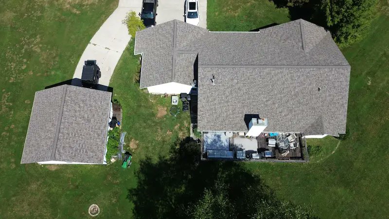 gerkinroofing's tweet photo. Finished. ✅ New shingles on the house and the garage, top to bottom. Aerial view of a completed Gerkin roof. 📞 (812) 508-0614 for a FREE inspection. https://t.co/MVFLIBvQqp #GerkinConstruction #BedfordIndiana #NewRoof https://t.co/UPXpG0FfXL