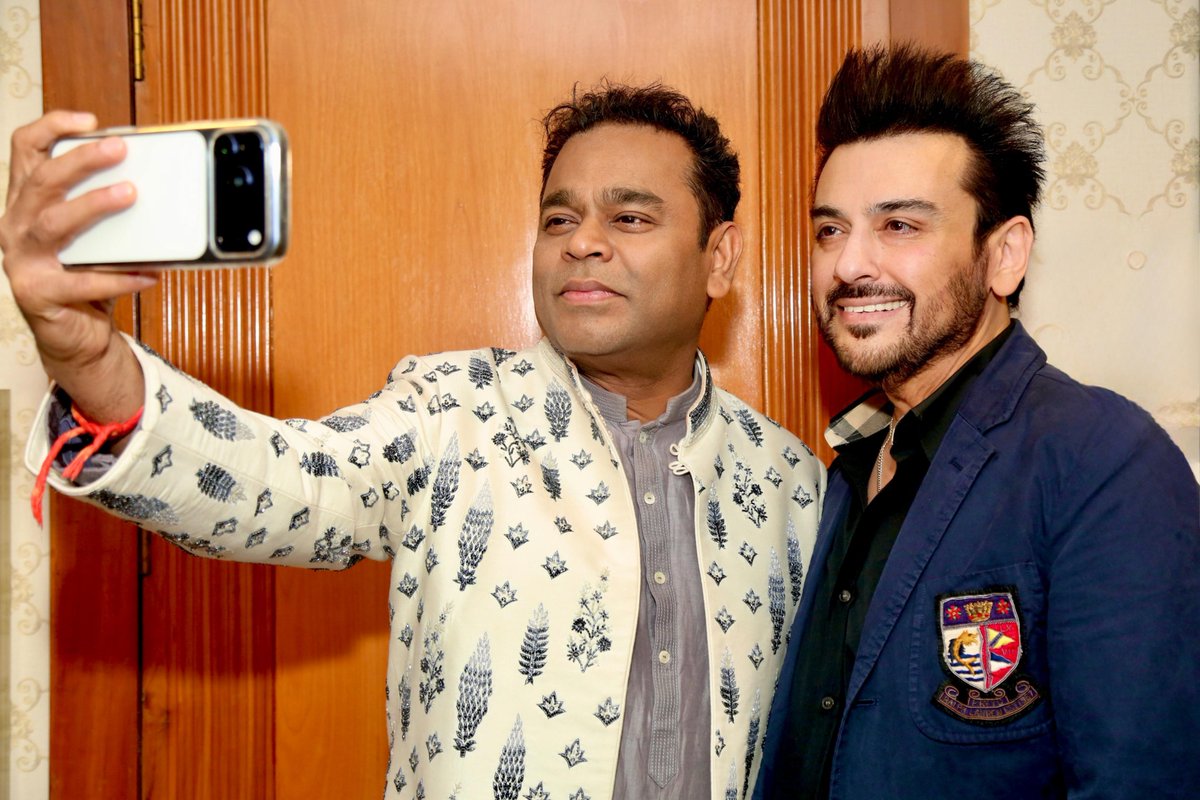 filmfare's tweet photo. A birthday bash at #AdnanSami’s place, where the laughs were loud, the company was legendary, and the memories hit all the right notes! 🎂🎶🥂

#Celebs #Birthday https://t.co/OSS17NOJTB