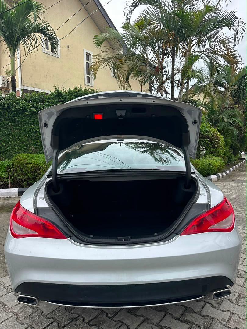 Krisx0o's tweet photo. Awoof🔥🔥 don't miss this one pls🙏
Foreign used🇺🇸🇺🇸
2015 Mercedes CLA250
Accident free💯
Just cleared🚢🚢September 2026 entry 
🏷️14M https://t.co/fC9GfrQxGc