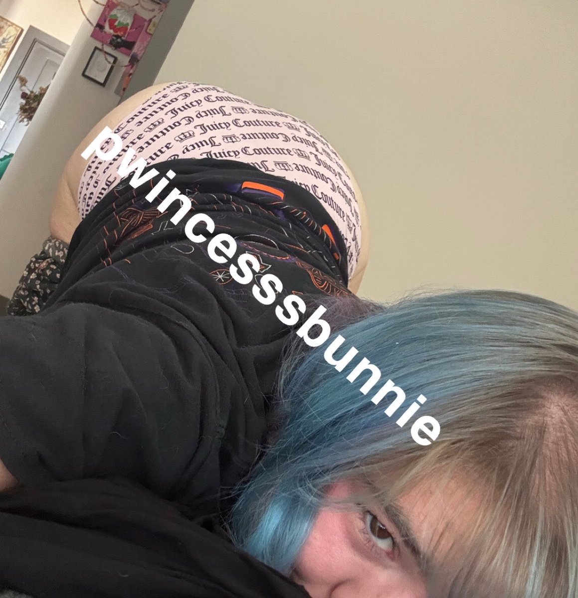Pwincesssbunnie's tweet photo. juicy panties td on da juicy butt #nsfwtwt https://t.co/oY8jkd3uvp