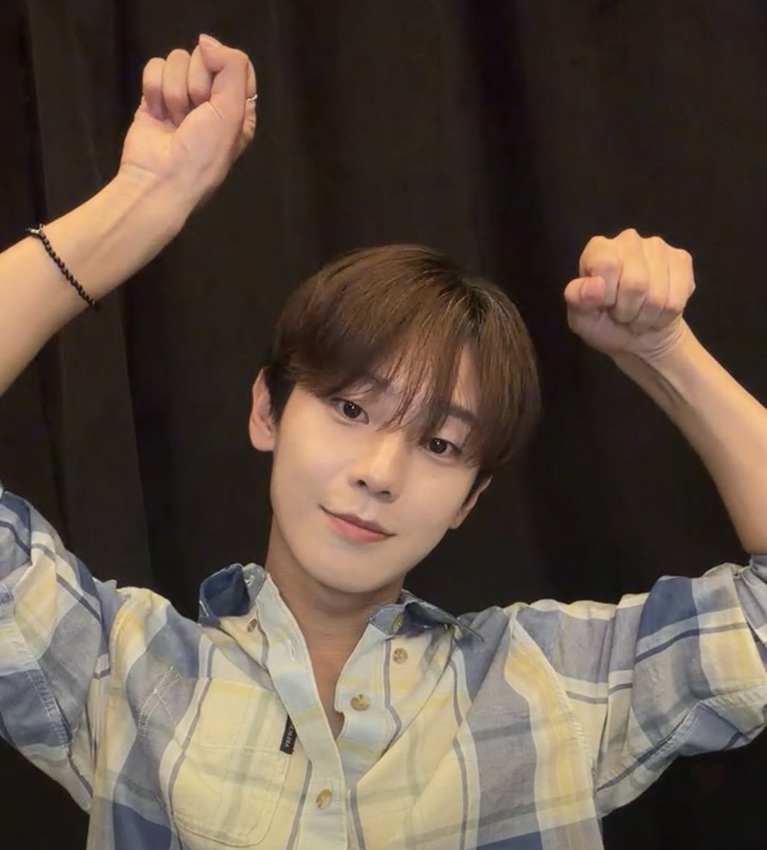 czz_i77's tweet photo. 오늘 하루 도민이로 끝내기 헤헤..
500번째 게시물이 되었어요..🫪 https://t.co/jgB5cB2eyM