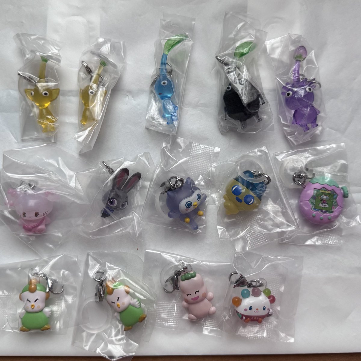 mitsuki_sakuya's tweet photo. 【交換】サンリオ ディズニー たまごっち
めじるし アクセサリー

譲→1～5枚目 サンリオめじるし、ピクミンめじるし、たまごっちめじるし など

求→画像6

続きます⤵︎ ︎ https://t.co/RIbHoyCqV8
