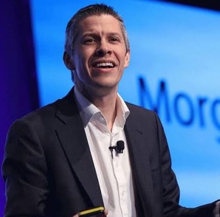 herbertong's tweet photo. 🚨 Morgan Stanley’s Adam Jonas just laid out one of the clearest cases yet for why Tesla and SpaceX keep looking more connected.

His view: both companies are working toward the same goal, turning energy into intelligence in the physical world.

SpaceX brings Tesla:
Compute
Connectivity
Capital

Tesla brings SpaceX:
Robots
Data
Energy
Manufacturing

And the overlap already runs through chips, AI hardware, batteries, solar, materials, vendors, talent, and culture.

The takeaway is simple:

Tesla and SpaceX may still be separate companies, but the stack is already converging.

$TSLA $SPCX